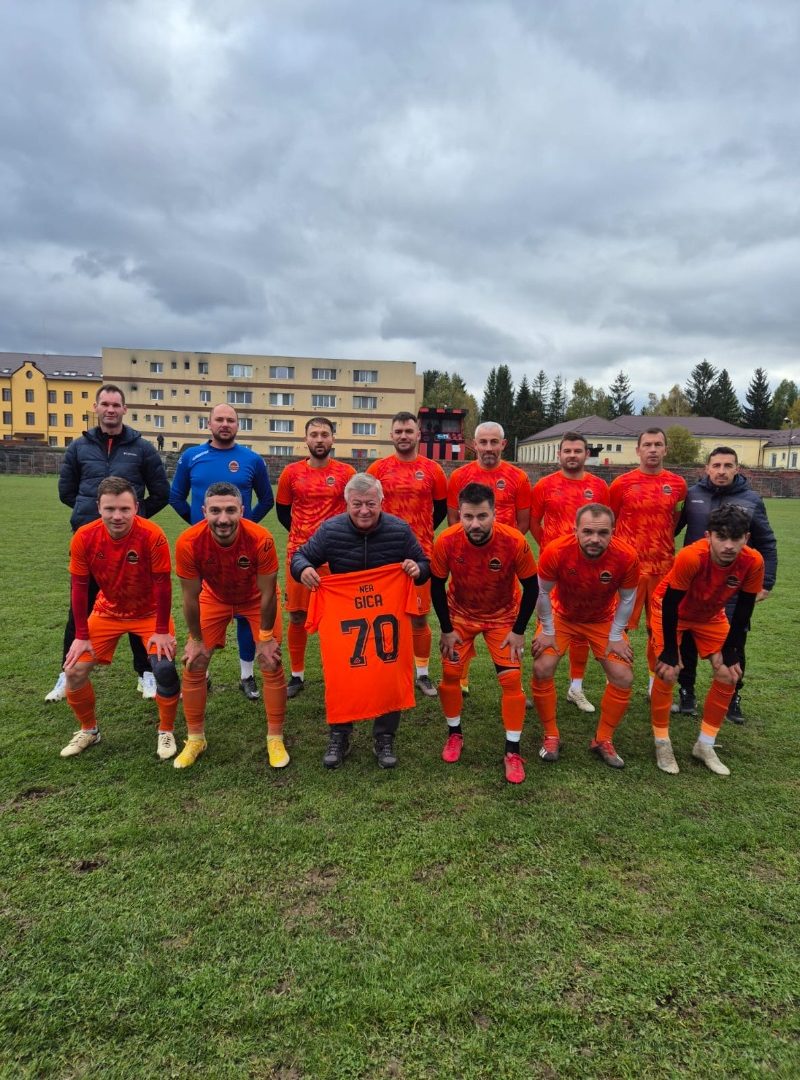 Latcu_cu_tricou_70